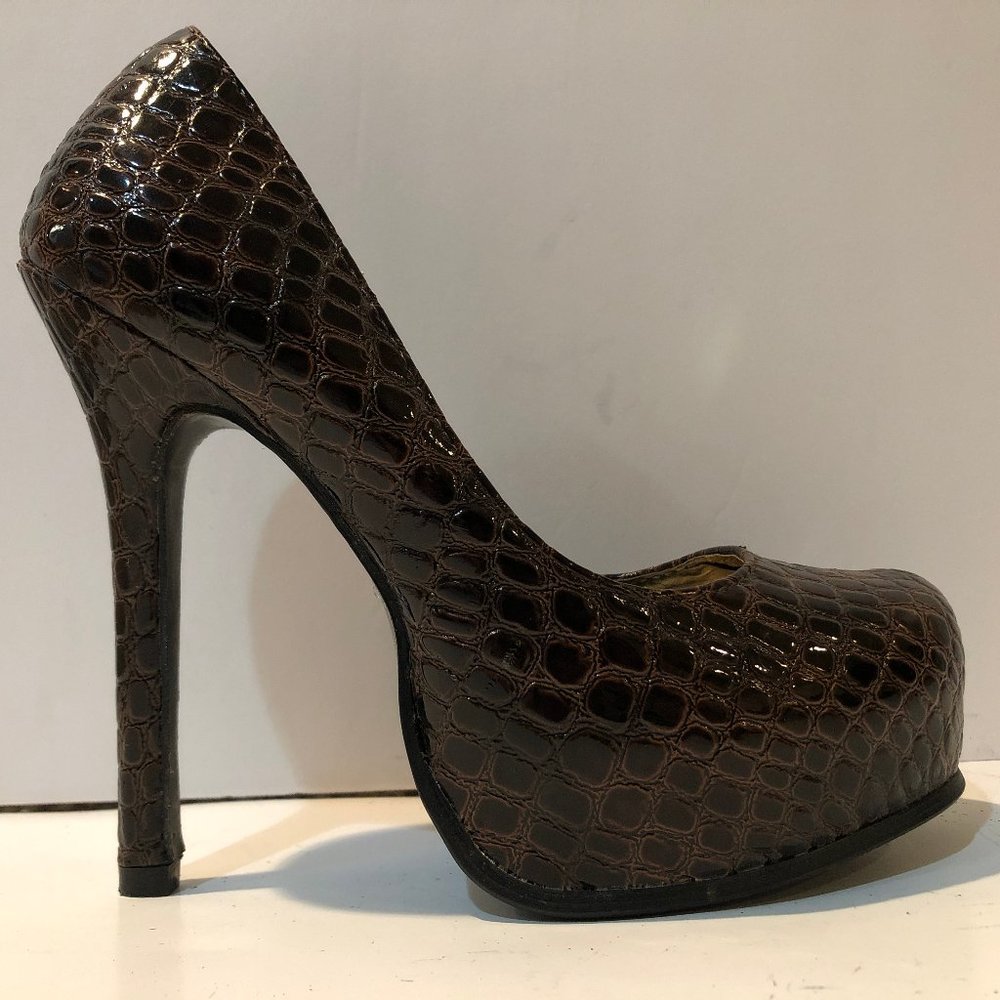 Brown Mock Croc Platform Size 5.5 Heels